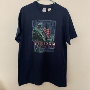 Men's Short Sleeve T Shirt NWT Large   Freedom is Not Free  Korean War Memorial